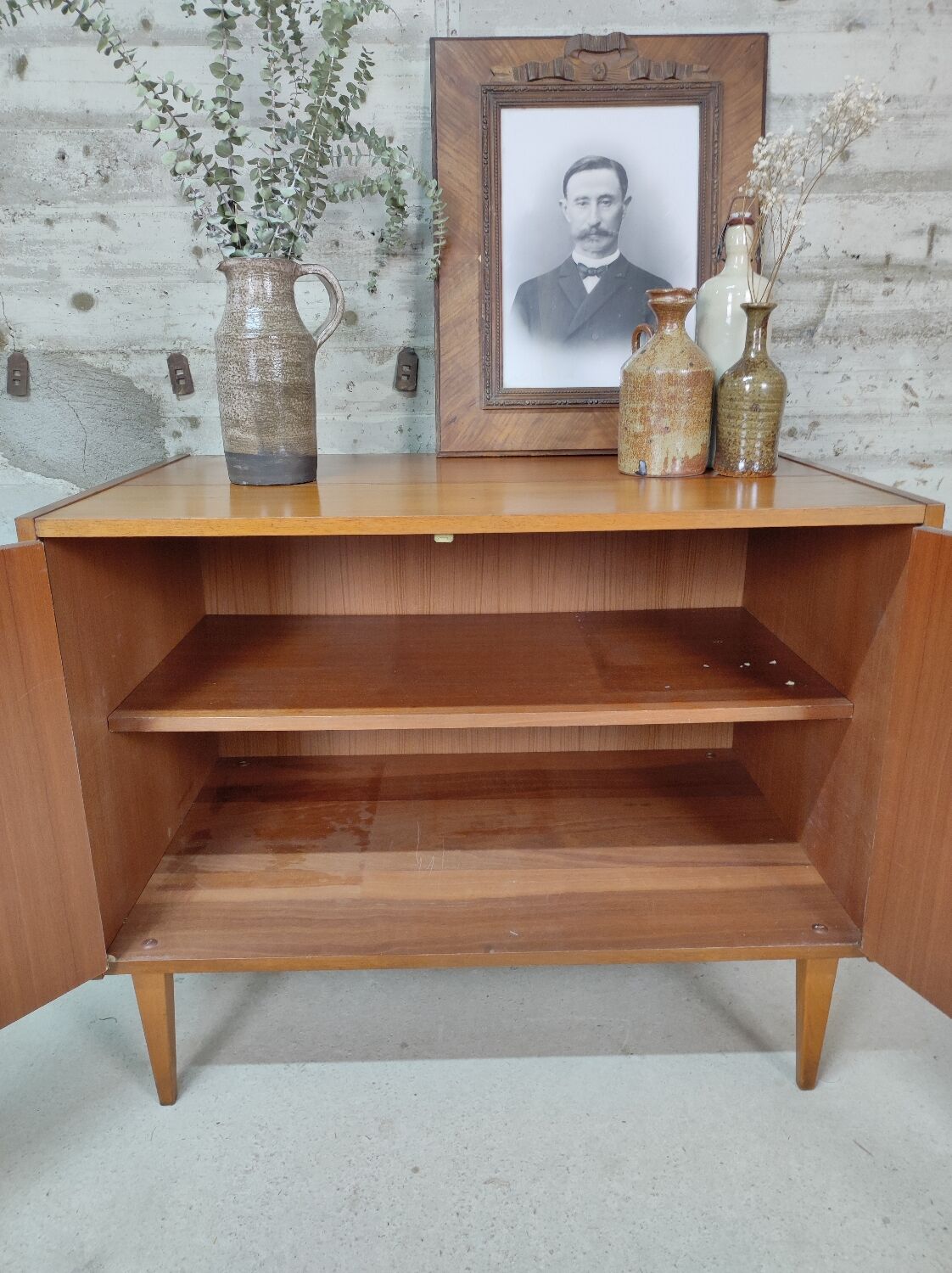 Vintage storage unit