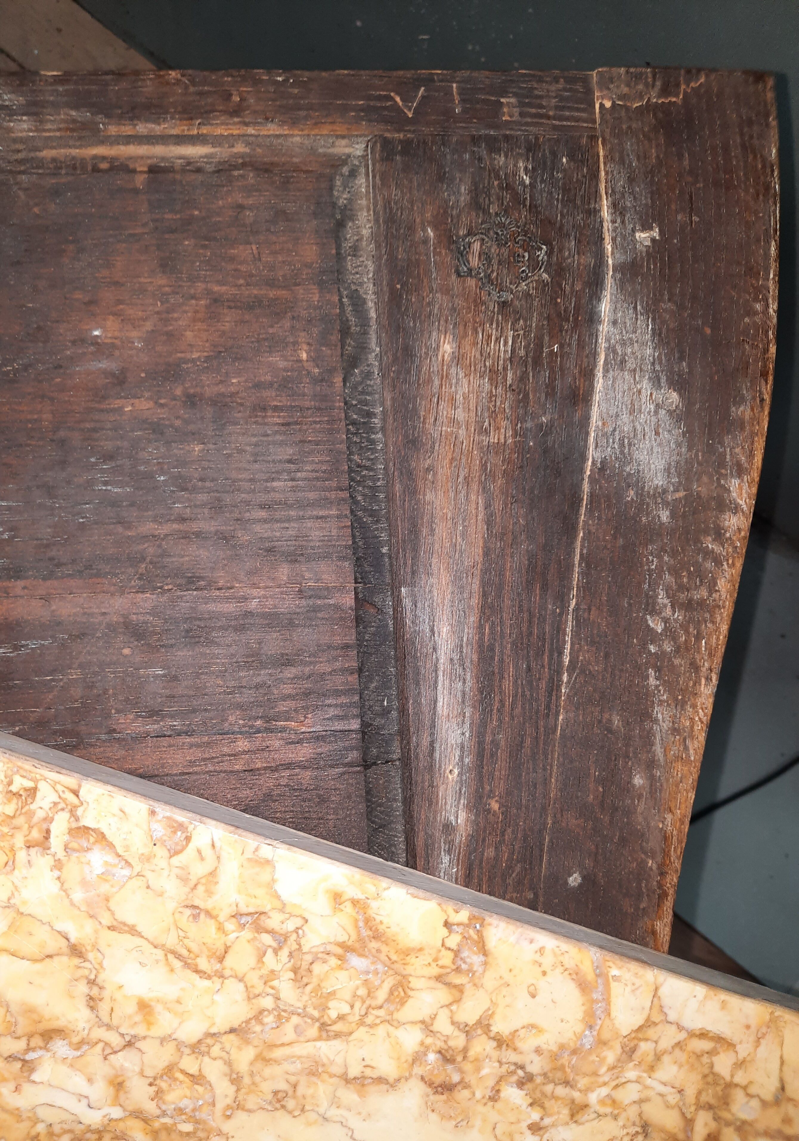 Commode in Louis XV style marquetry