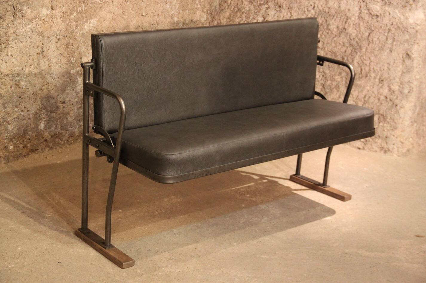 SNCF train bench foldable seat