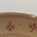 Plates to desserts, fine faience of Gien, flowers pink powder