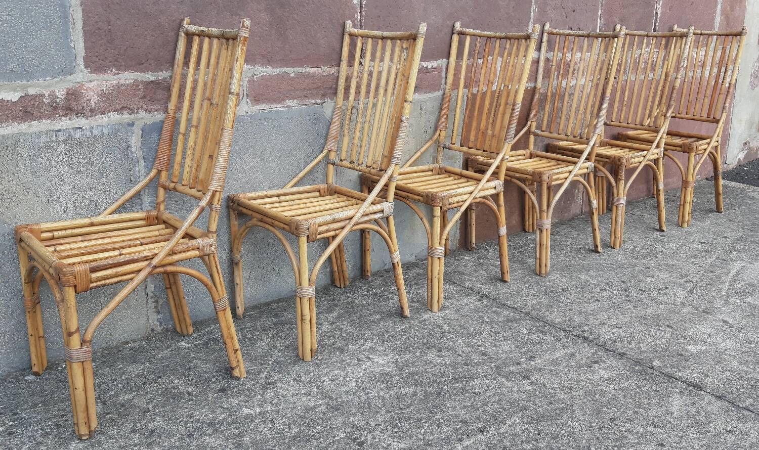 Table and 6 chairs made of bamboo and rattan