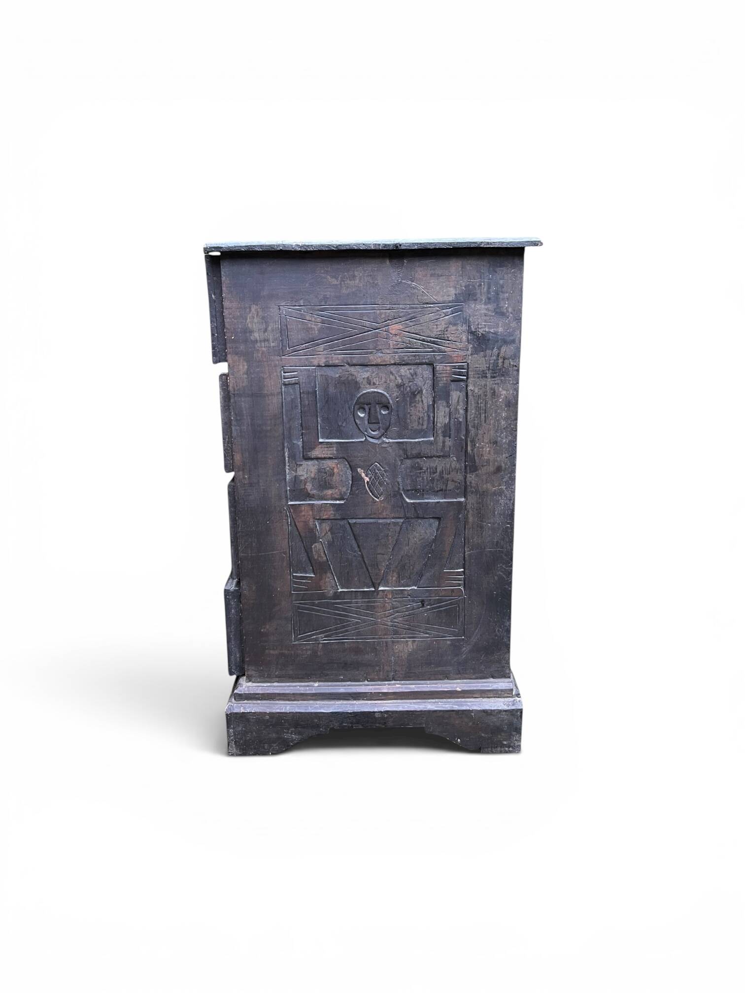 Buffet Dogon in carved solid wood - Tribal & Brutalist Style