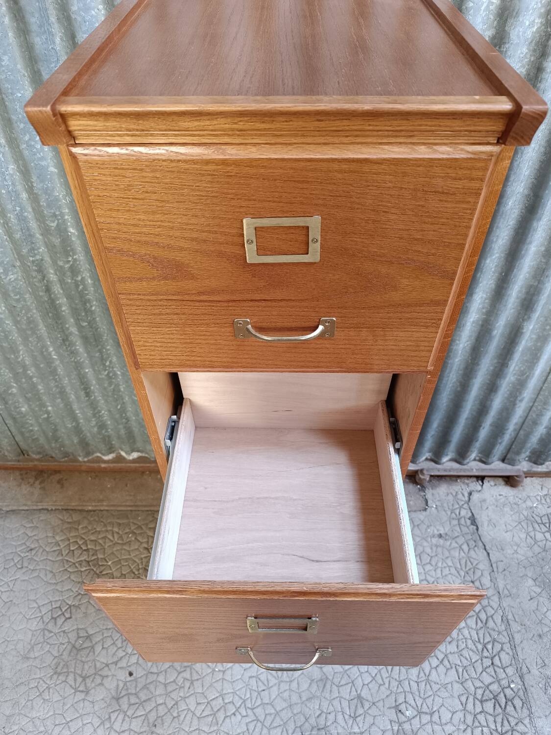 Wooden filing cabinet with 4 drawers