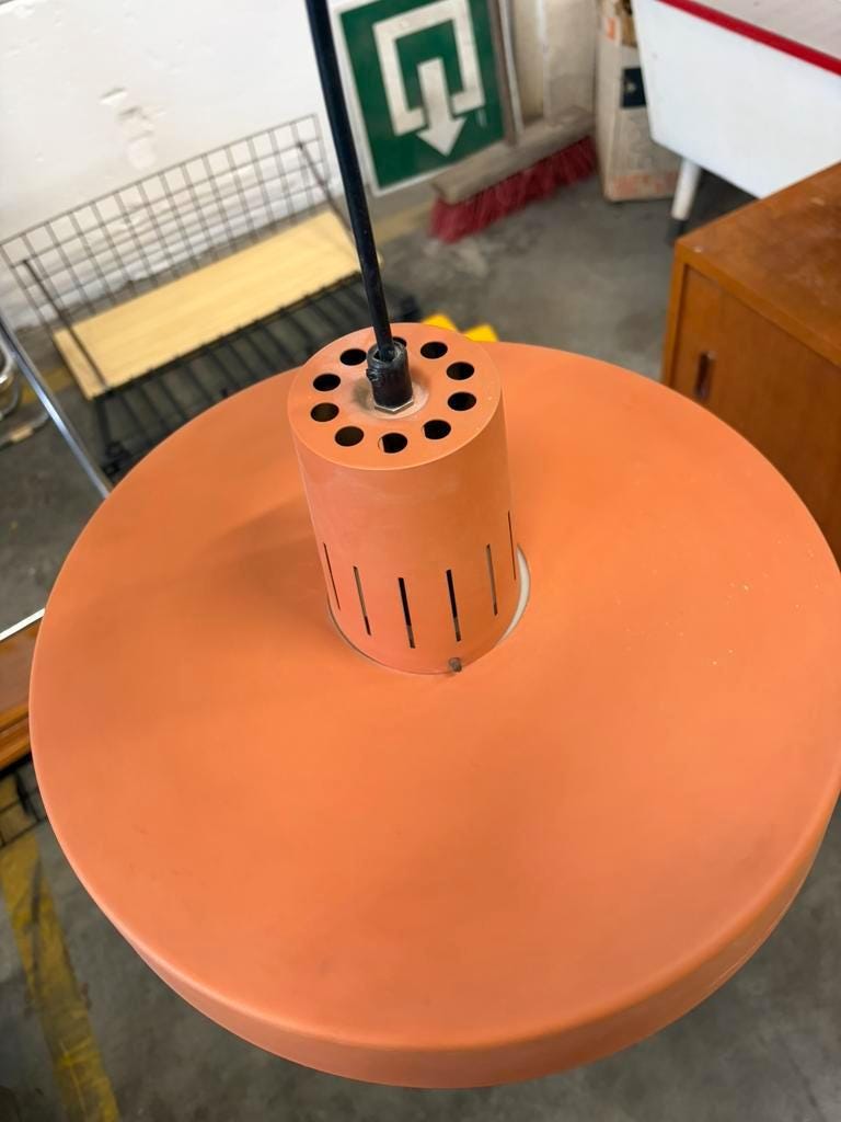 Lustre vintage en métal saumon orange / suspension