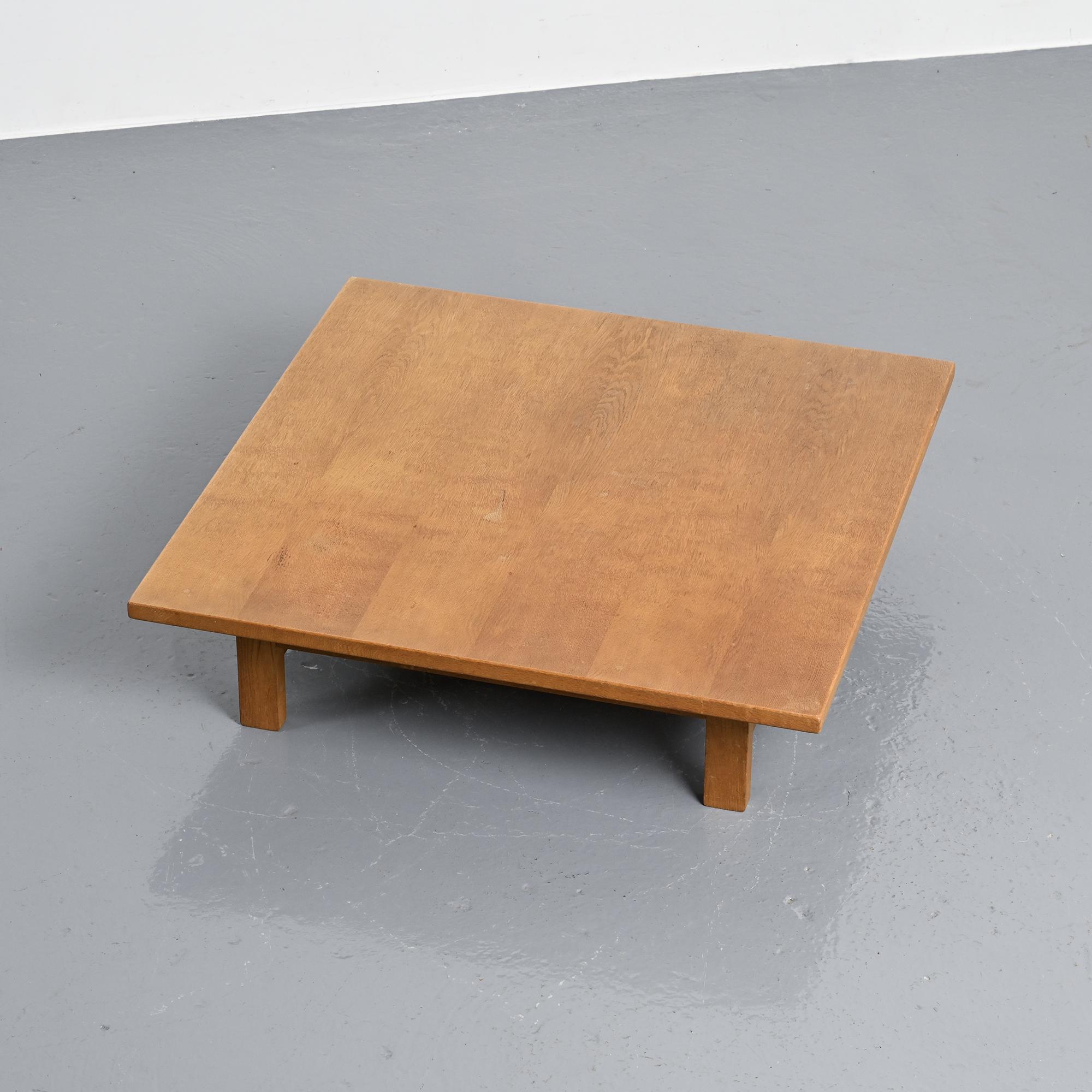 Table basse par Hans J. Wegner, Getama, Danemark, circa 1960