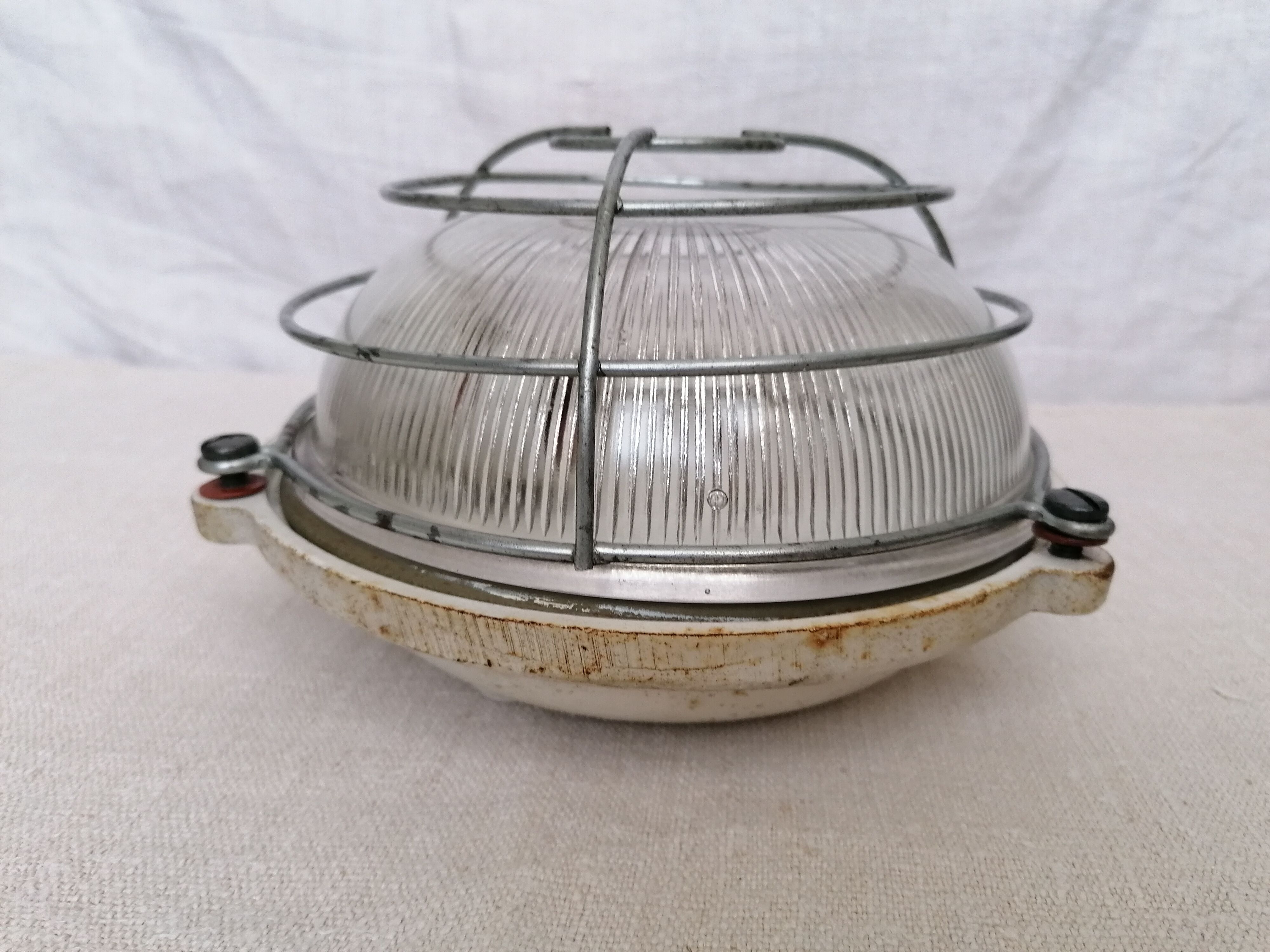 Mapelec cast iron sconce