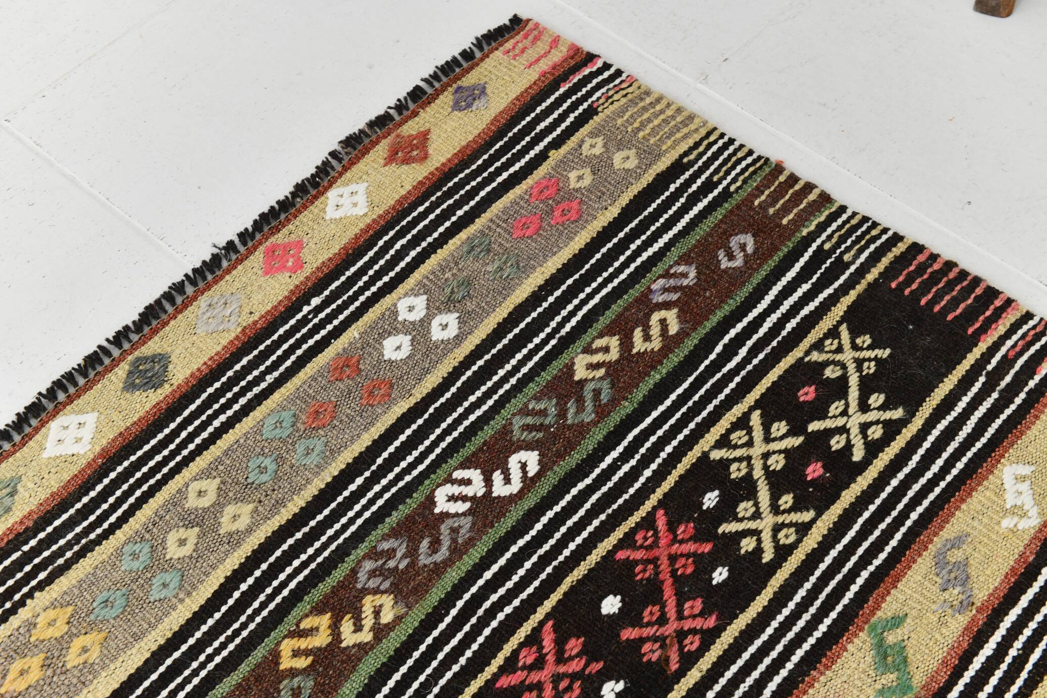 7x10 Ethnic Patterned Rug, 202x304Cm Wool Vintage Kilim Rug