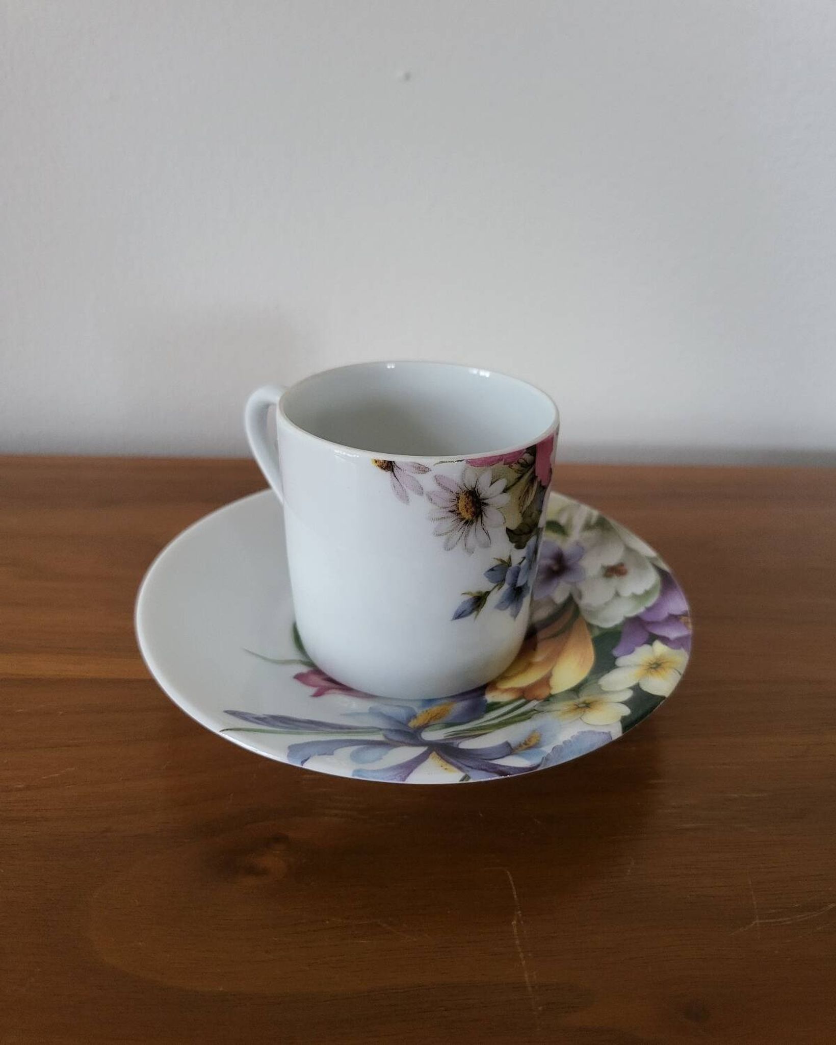 Porcelain Coffee Cup Bill Goldsmith Limoges "Victoria"