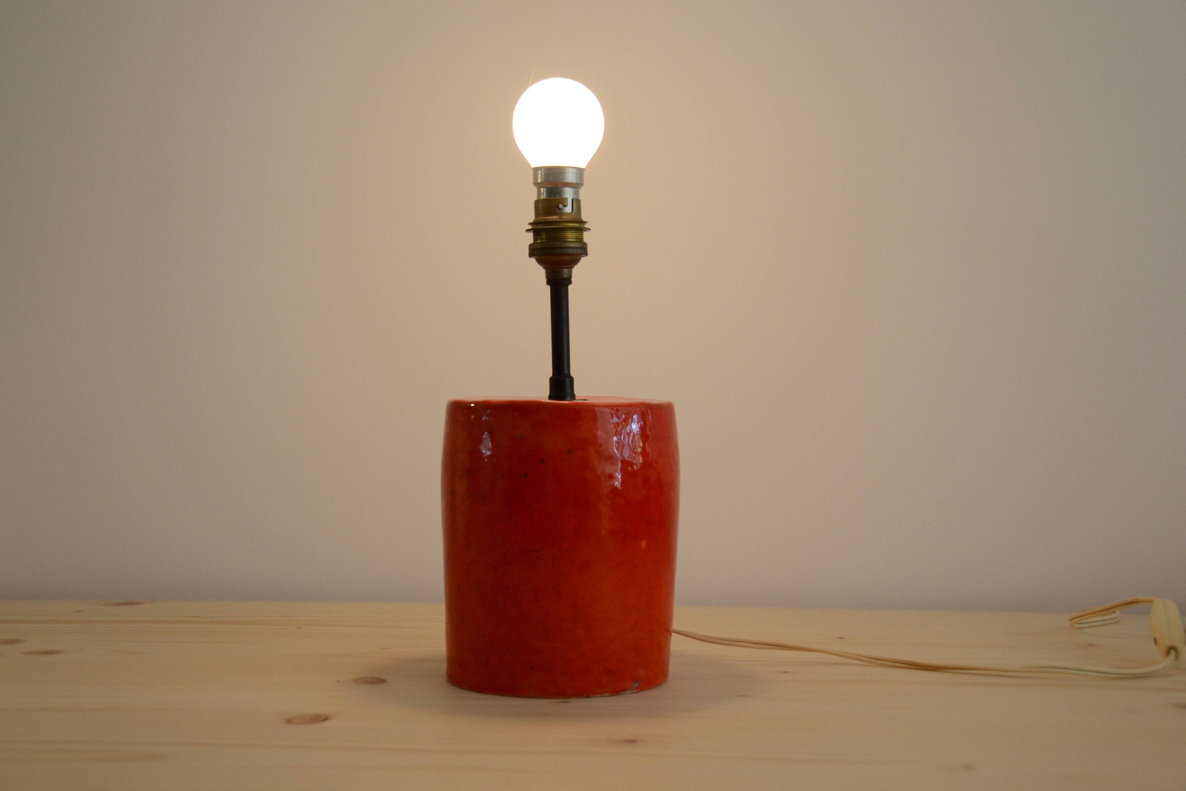 Red ceramic lamp