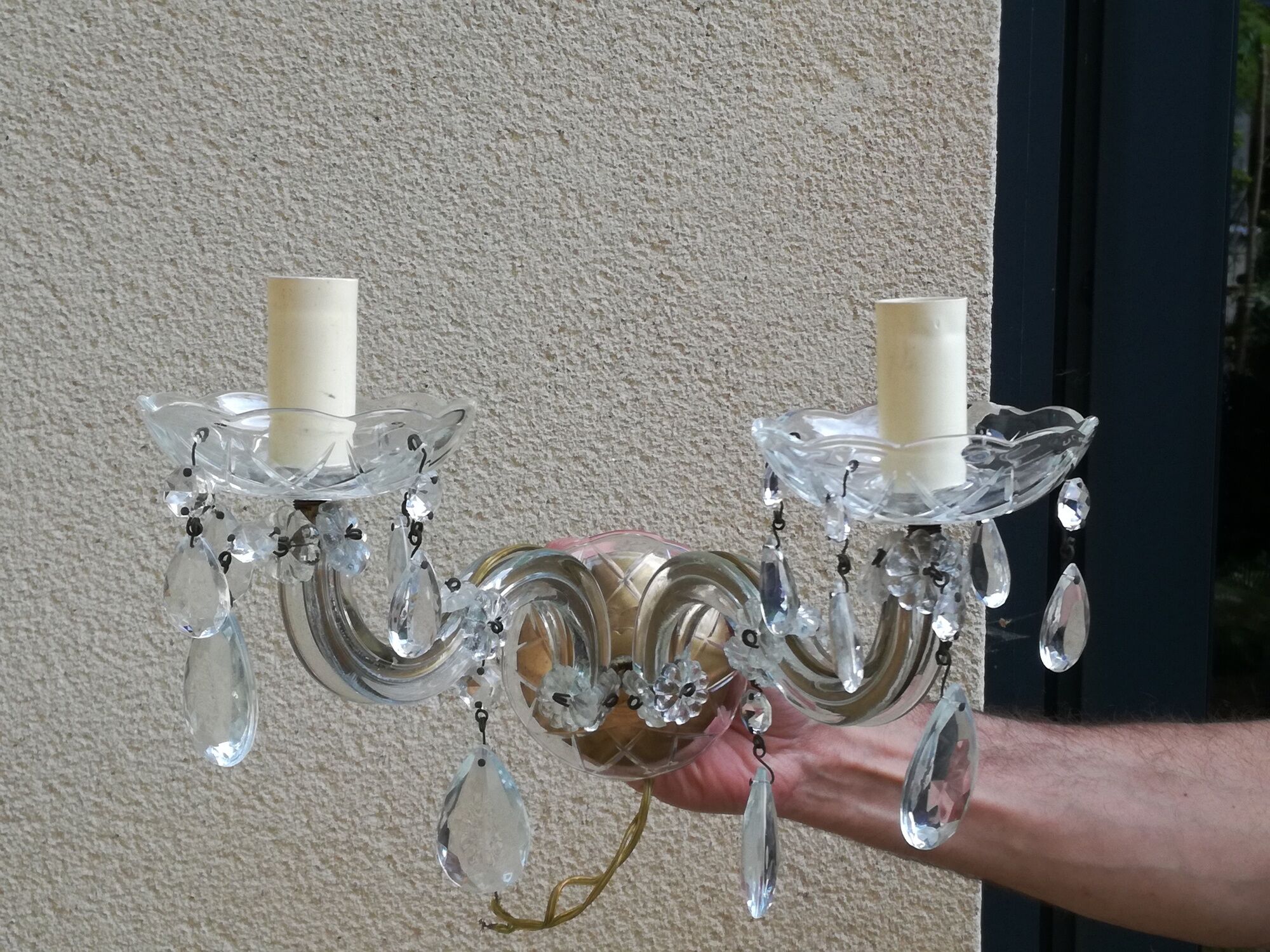 Two sconces 2 glass lights and crystal stamps