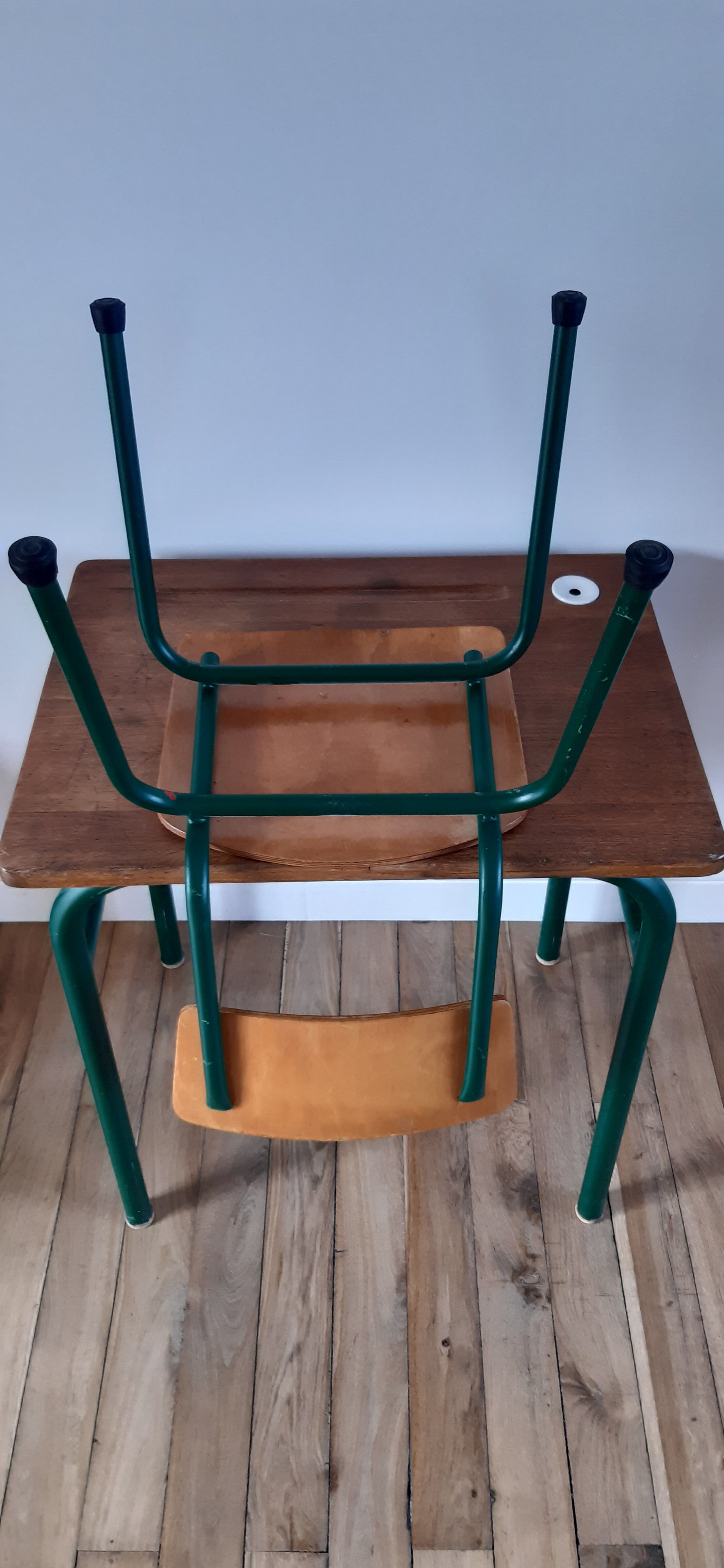 Children's desk and school chair with inkwell 30-40s