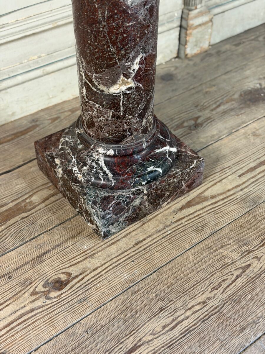 Levento marble column, around 1880