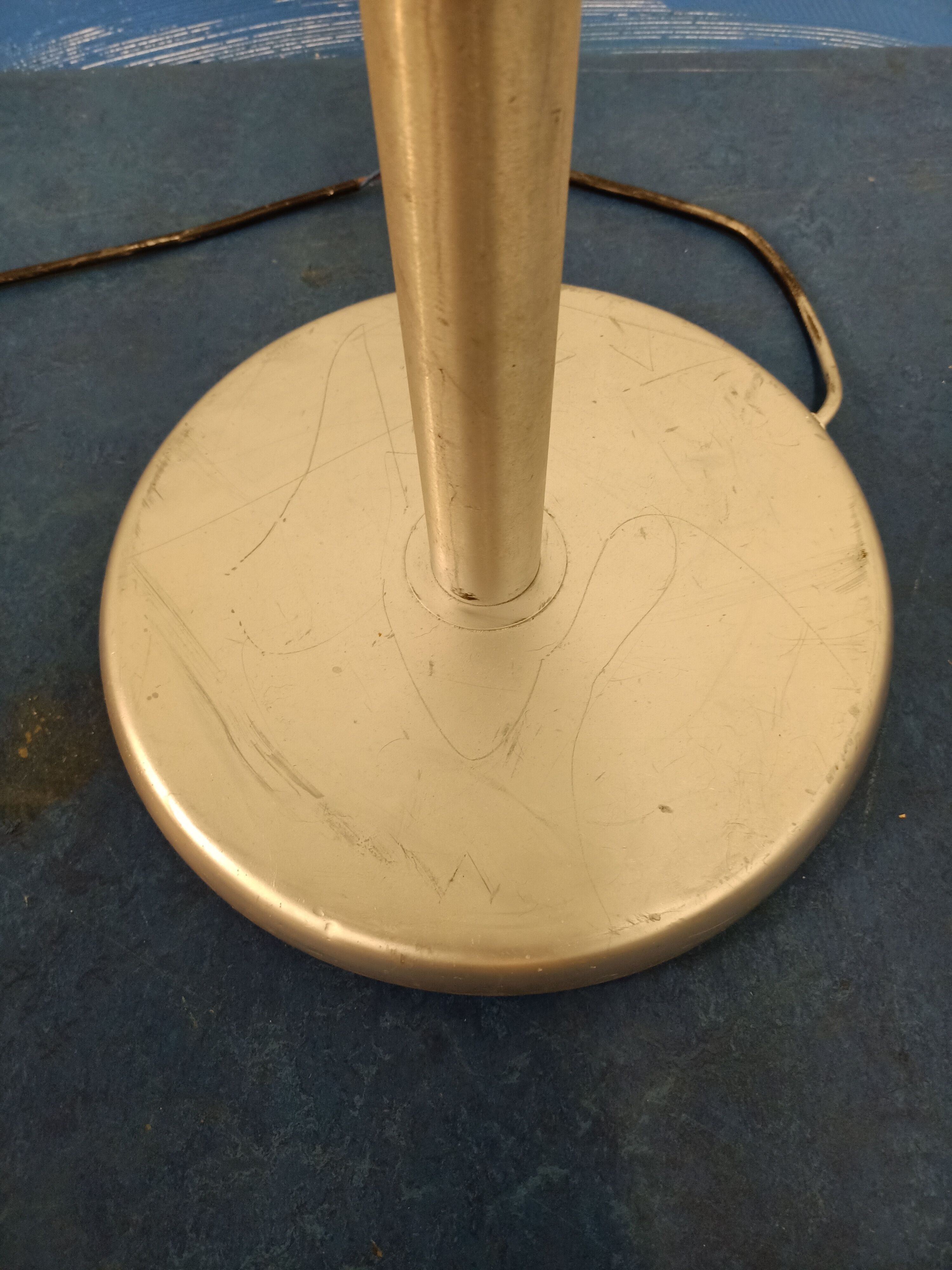 Lampadaire seventies en aluminium et chrome