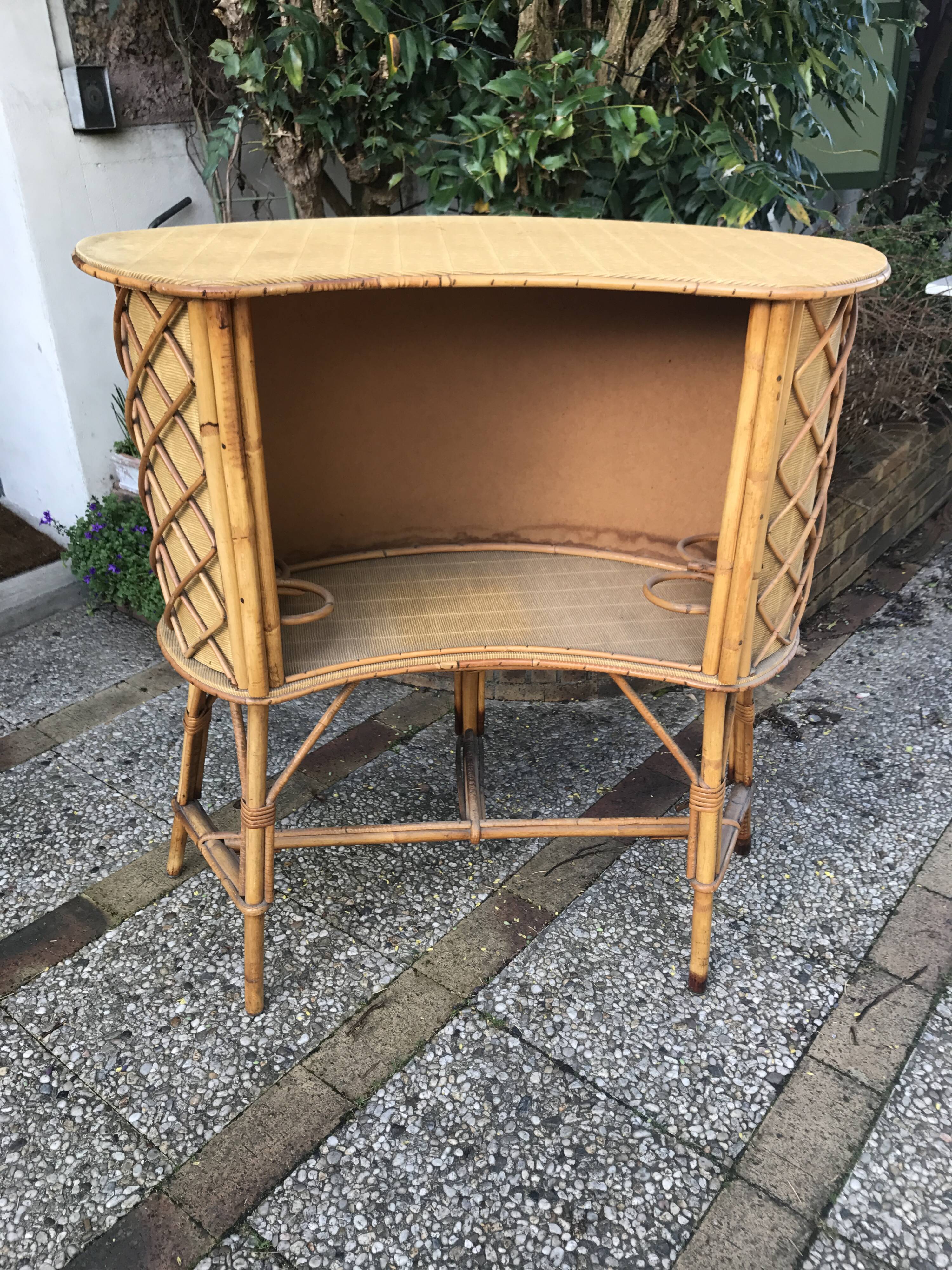 Vintage rattan bar