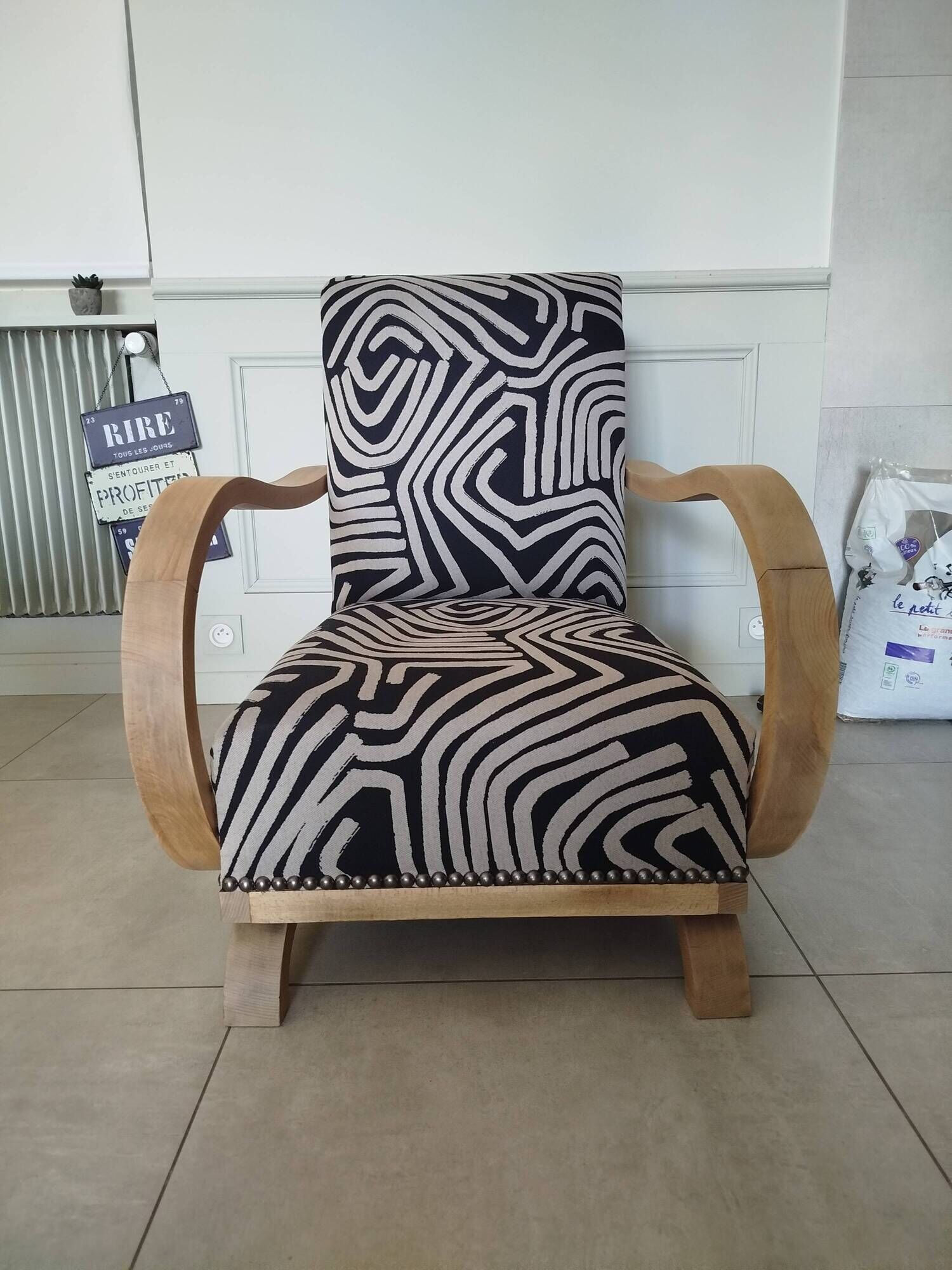 Art Deco armchair from the 30s/40s.