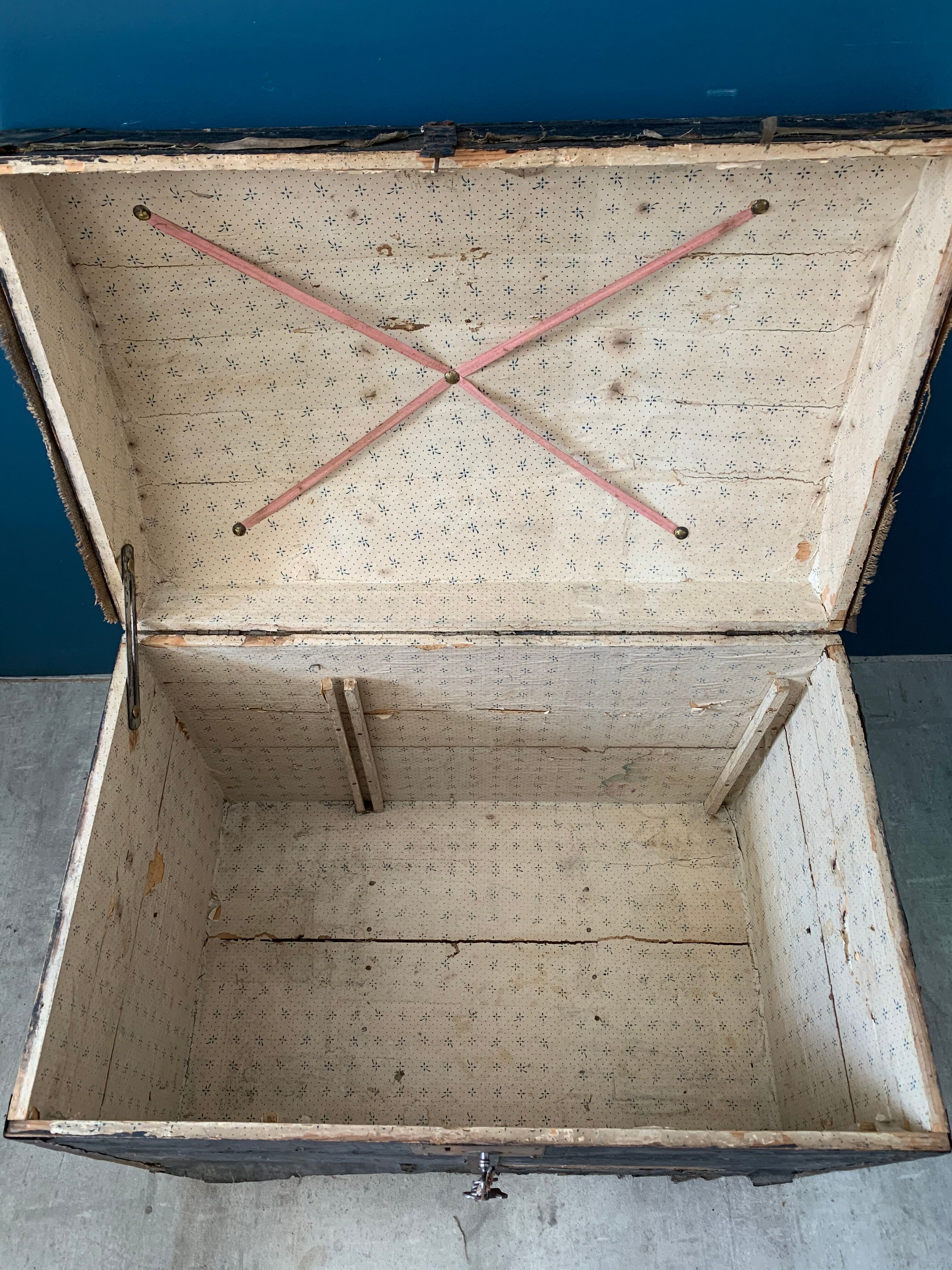 Travel malle of the 1930s