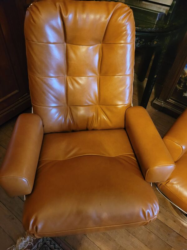 Paire de fauteuils années 70