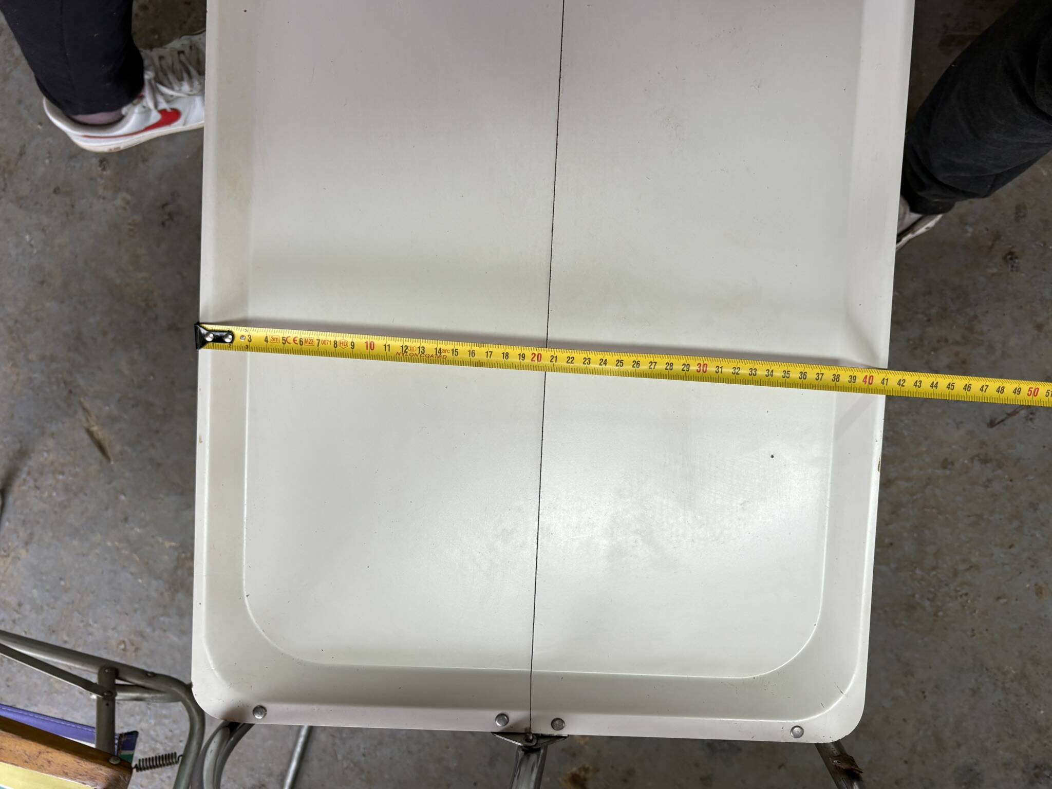 Vintage folding trolley in chromed metal and enamelled trays