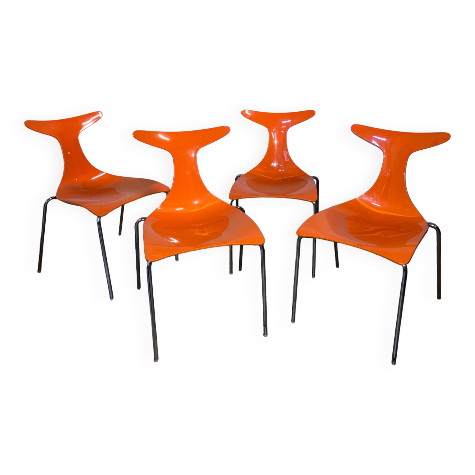 4 orange chairs Delfy chairs design Gino Carollo Ciacci Kreaty