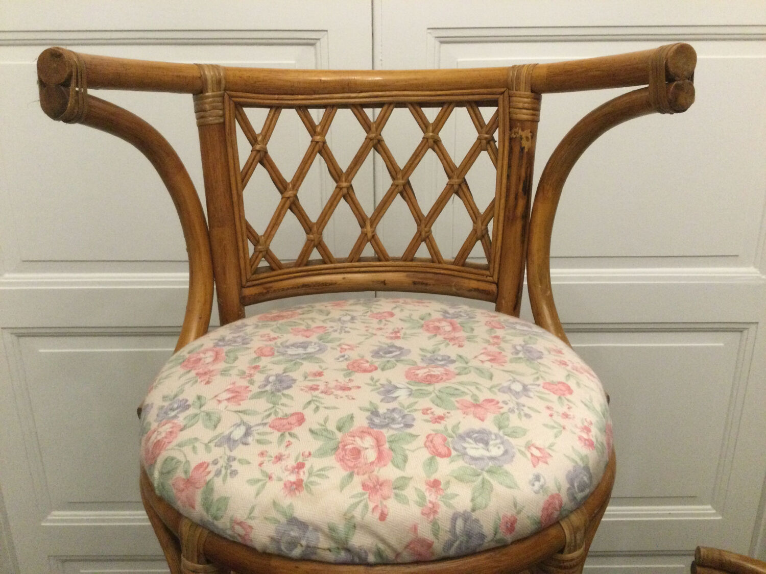 Table and 2 armchairs set in rattan and wicker, 70s/80s