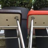In leatherette vintage stools