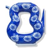 Théière asiatique ancienne de forme toroïdale en porcelaine bleue décor fleuris XX ème