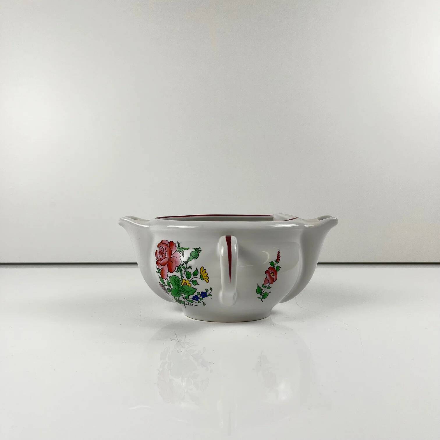 Rare double spouted sauceboat model Réverbère by KG Lunéville