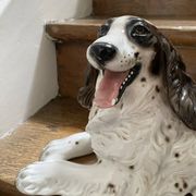 Sculpture of a Springer dog