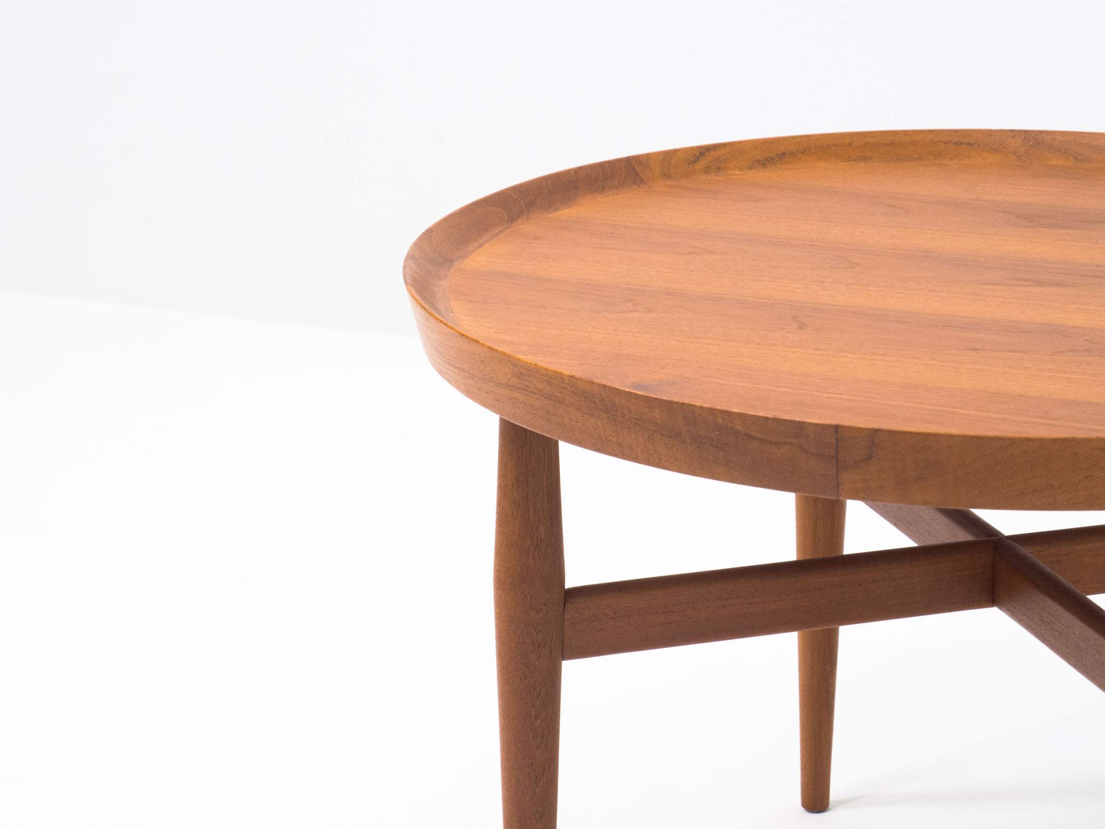 Sibast Møbler round teak coffee table designed by Arne Vodder