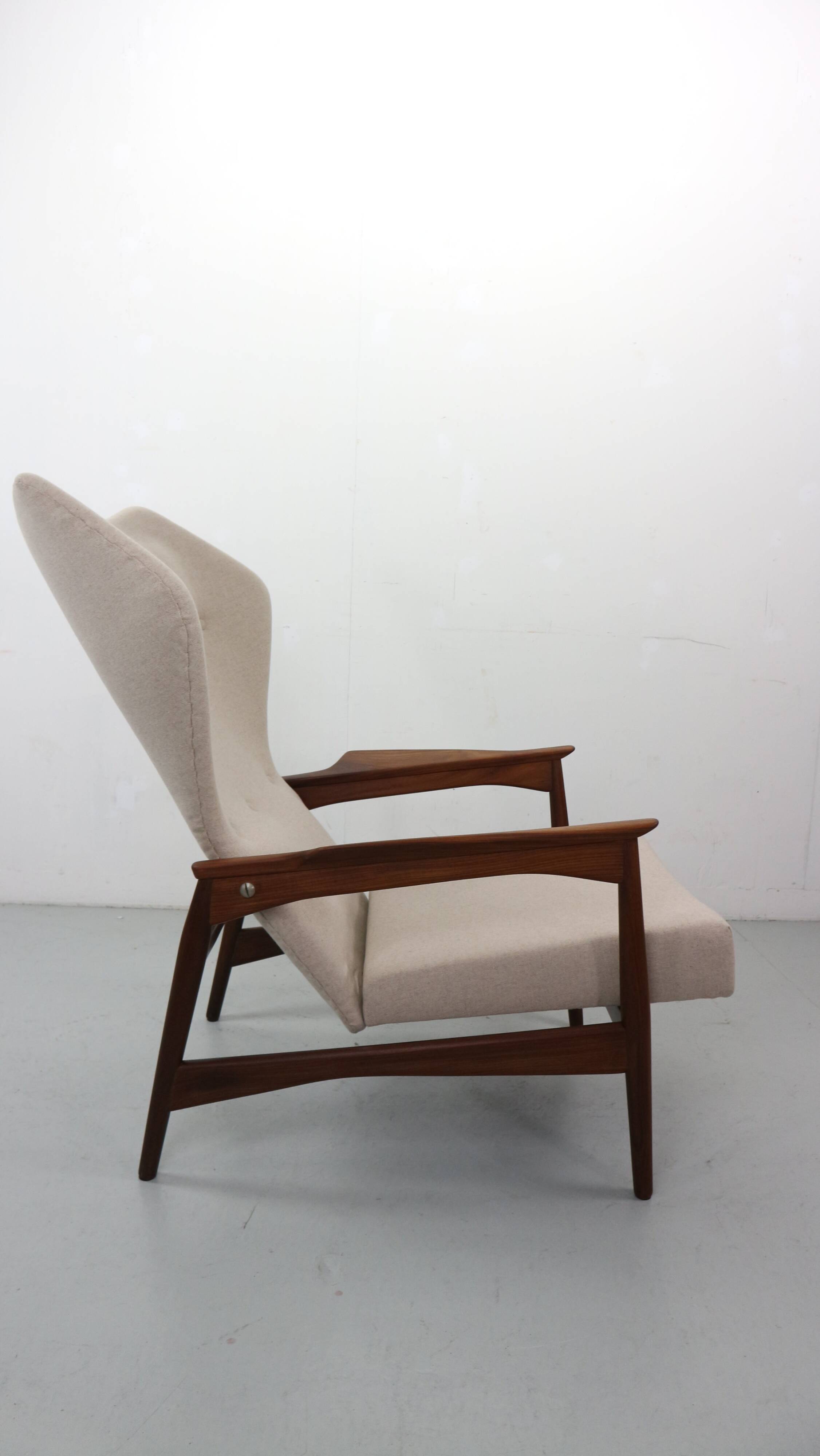 Danish adjustable wingback lounge chair in teak by Ib Kofod Larsen