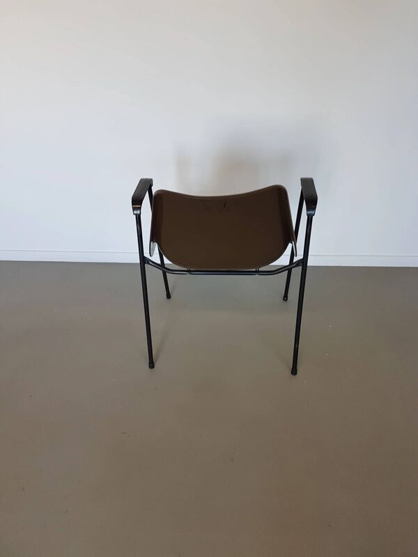 Chaise Polyside de Robin Day - 1963
