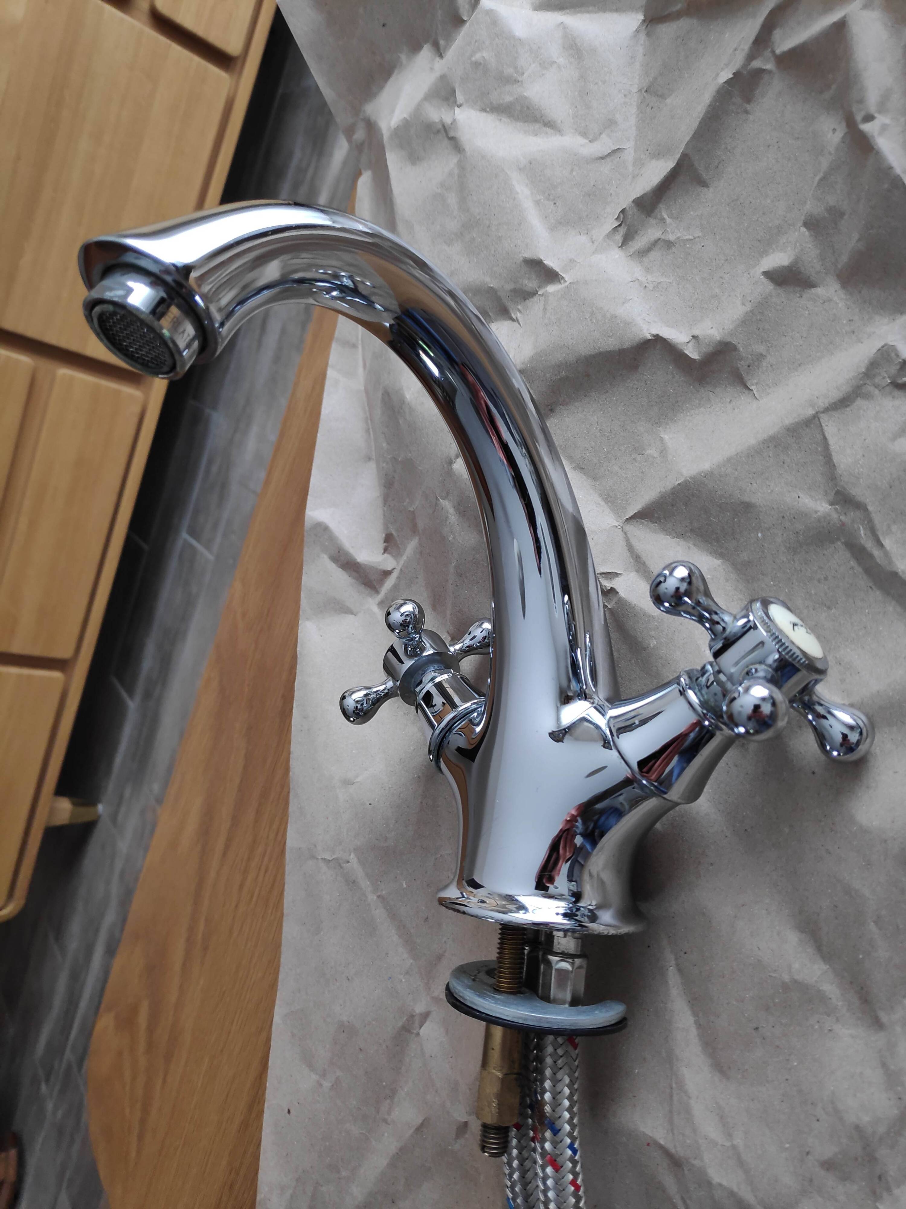 Old mixer tap + flexible hoses