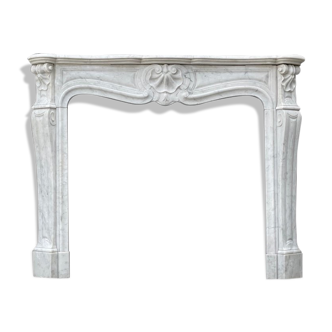 Louis XV style fireplace in Carrara marble around 1900