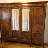Armoire  Louis XV 4 portes dont 2 vitrées