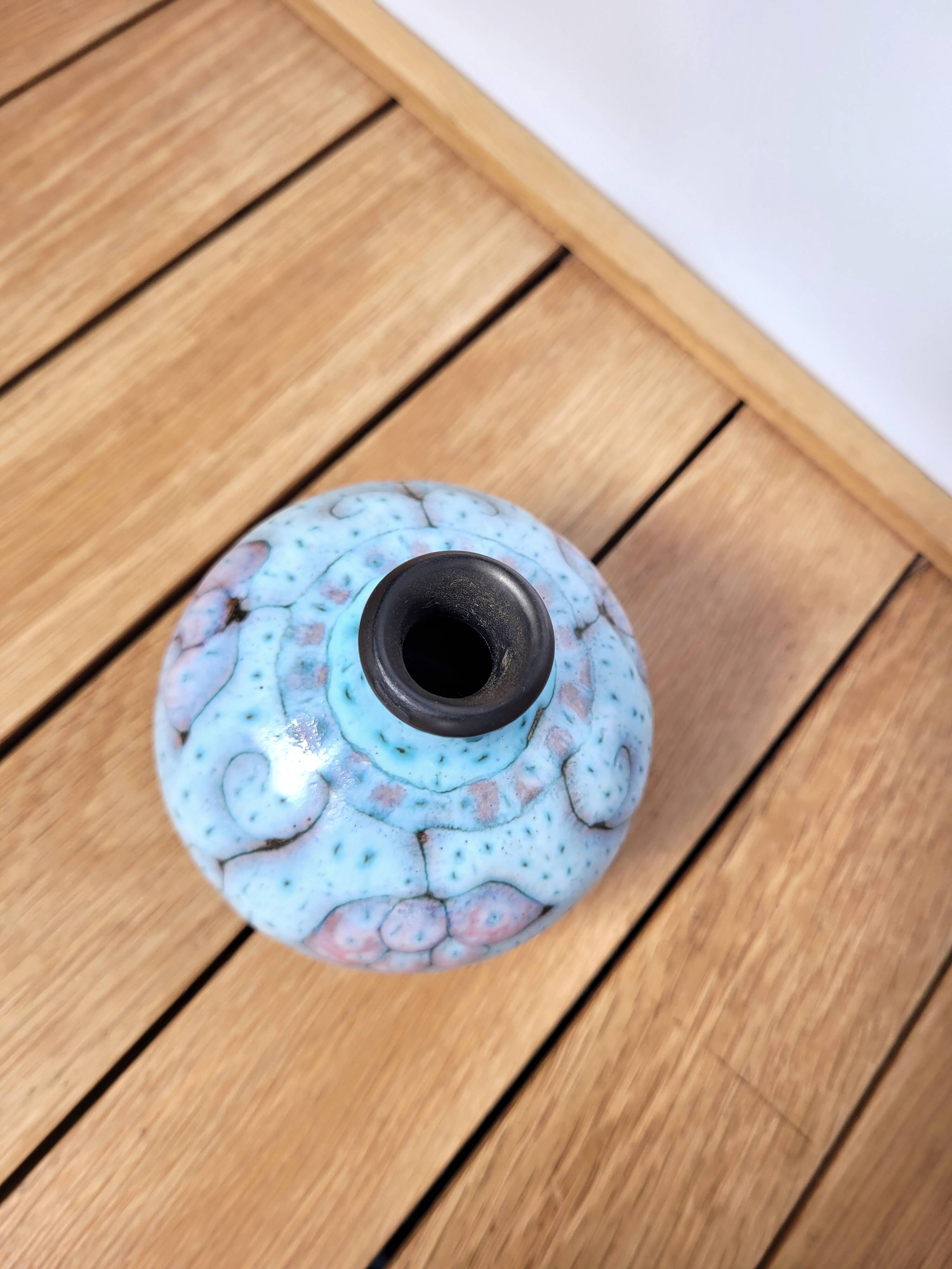 Small soliflore vase by Danuta le Hénaff