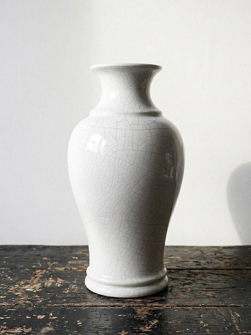 Large baluster vase in cracked white faience, Chinese style, 20th century.