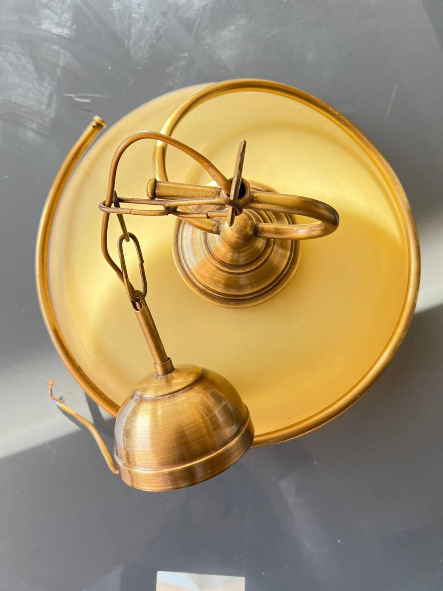Lustre /plafonnier vintage en or -très bon état