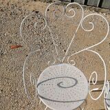 Garden furniture in white metal