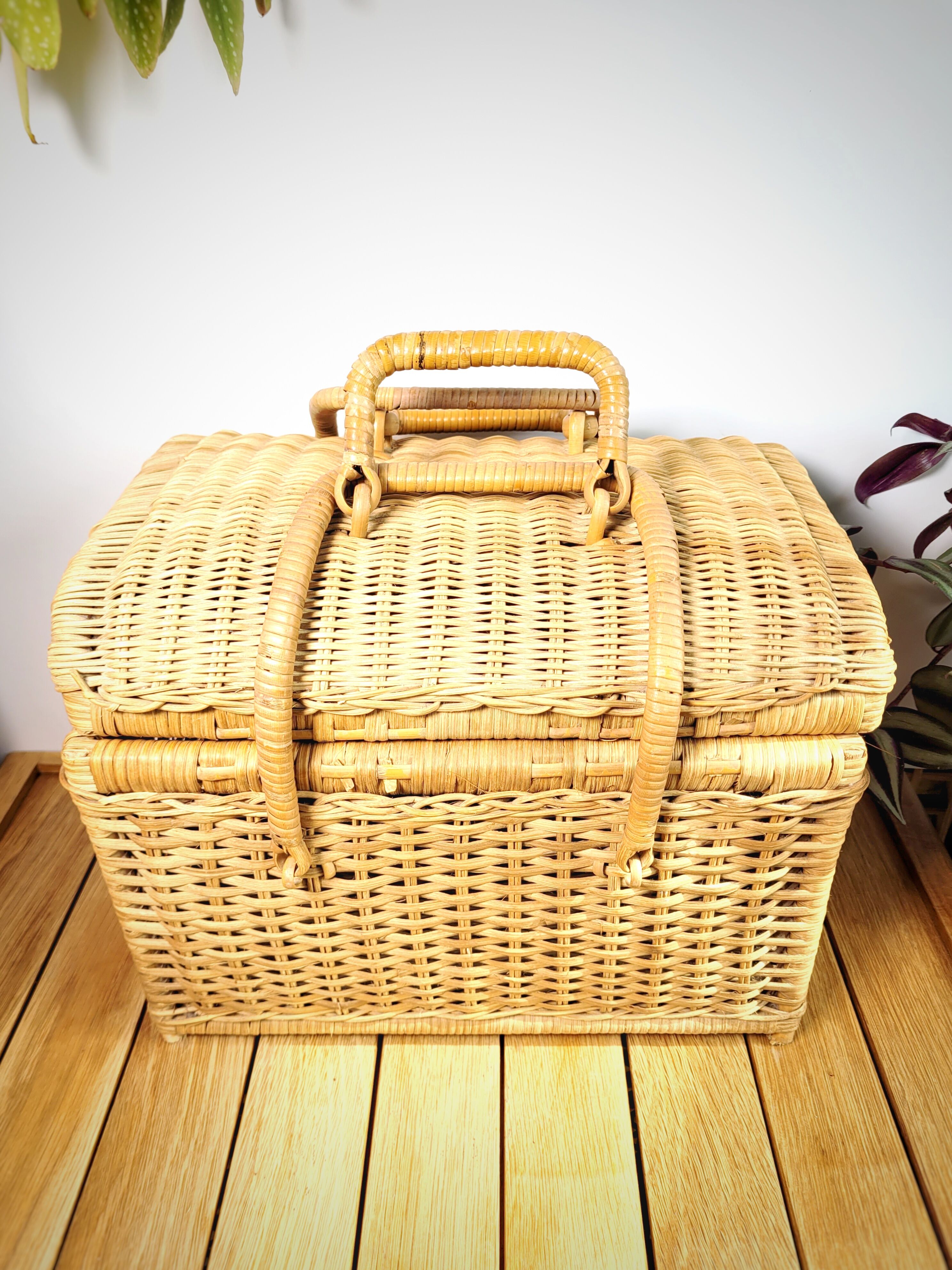 Wicker basket