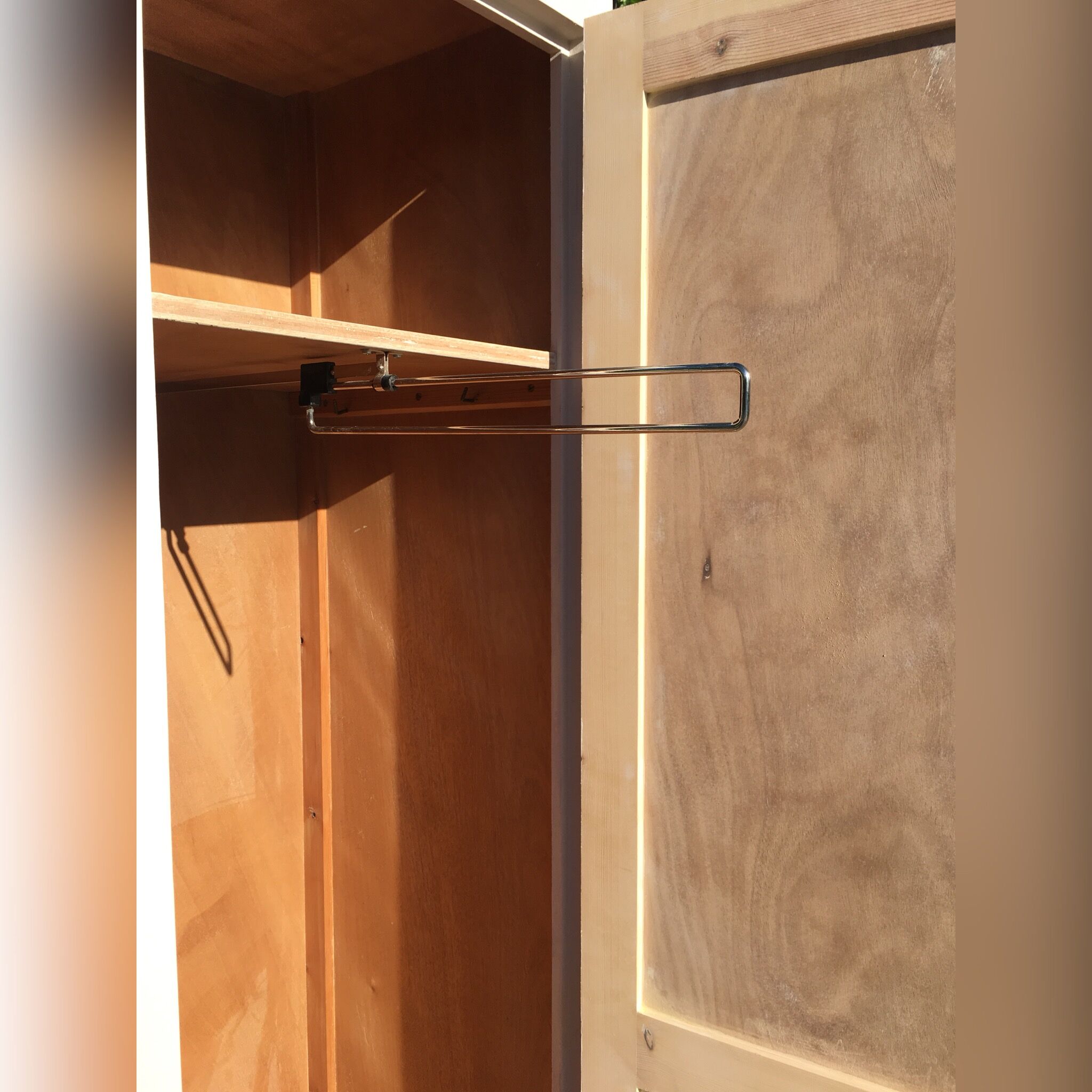 Armoire parisienne vestiaire en bois