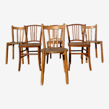 Lot de chaises vintage en bois