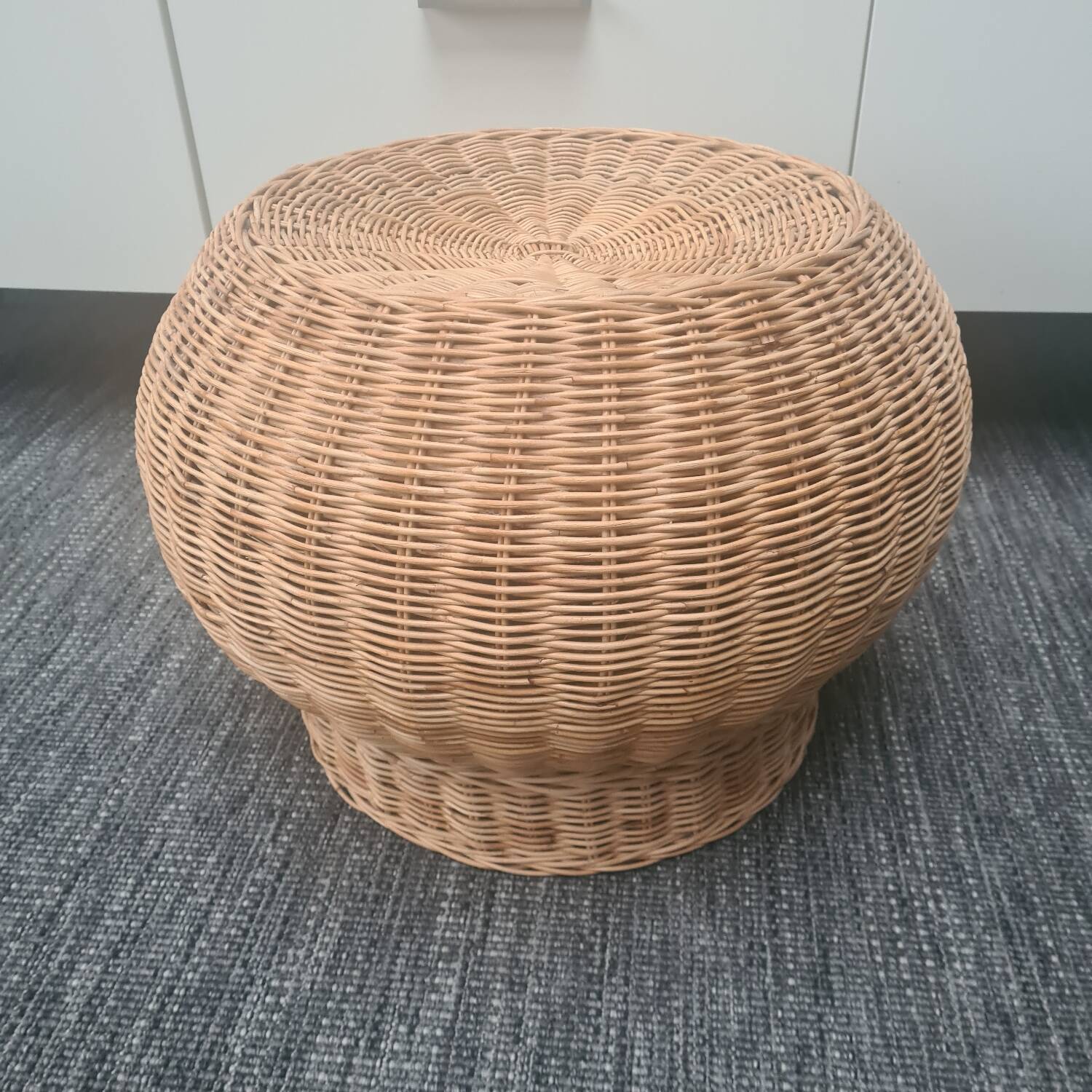 Pouf en osier