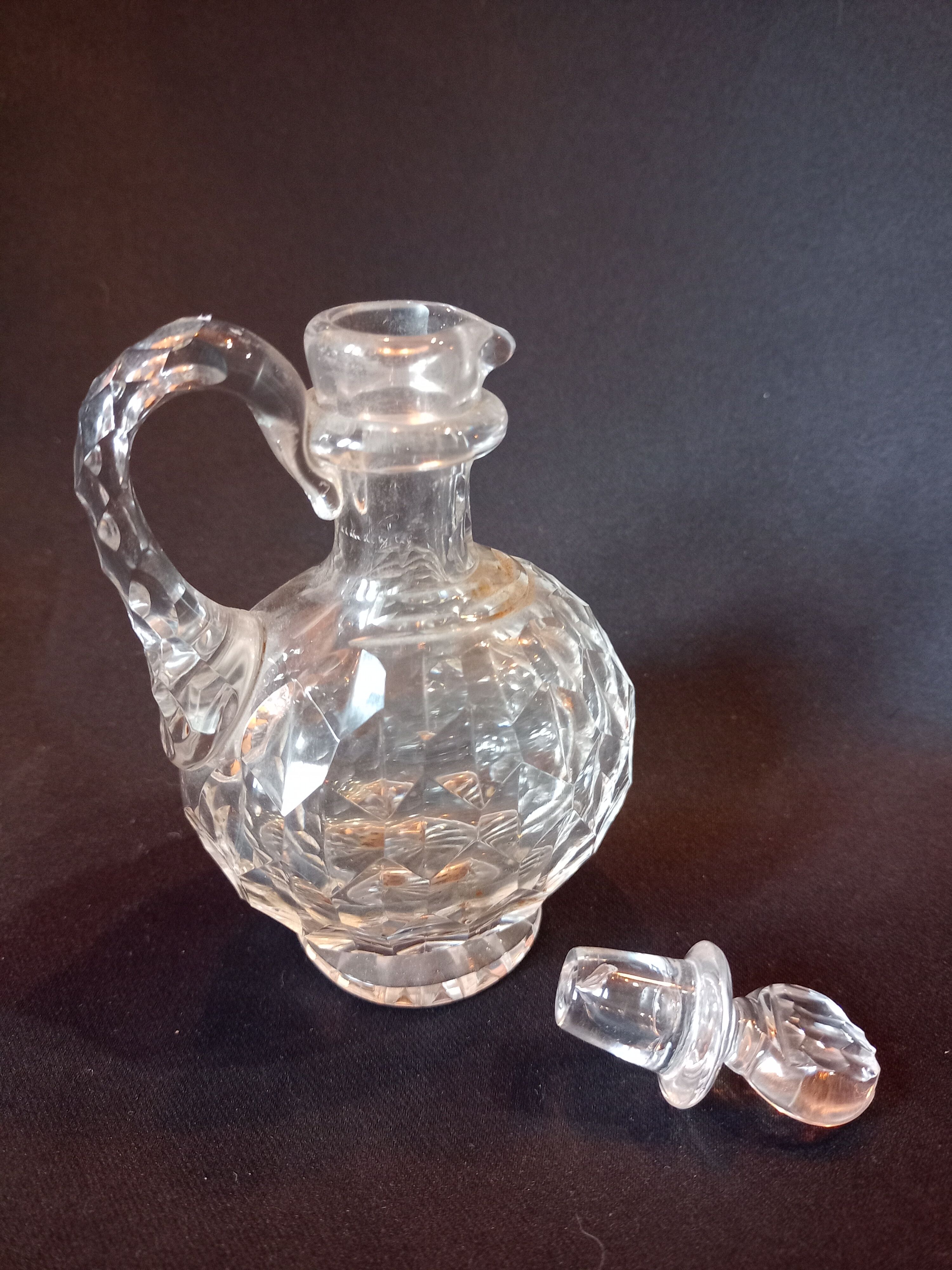 Cut and faceted crystal bottle 14 cm