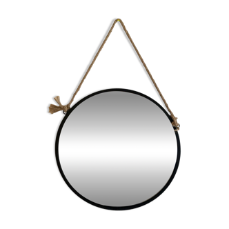 Round mirror