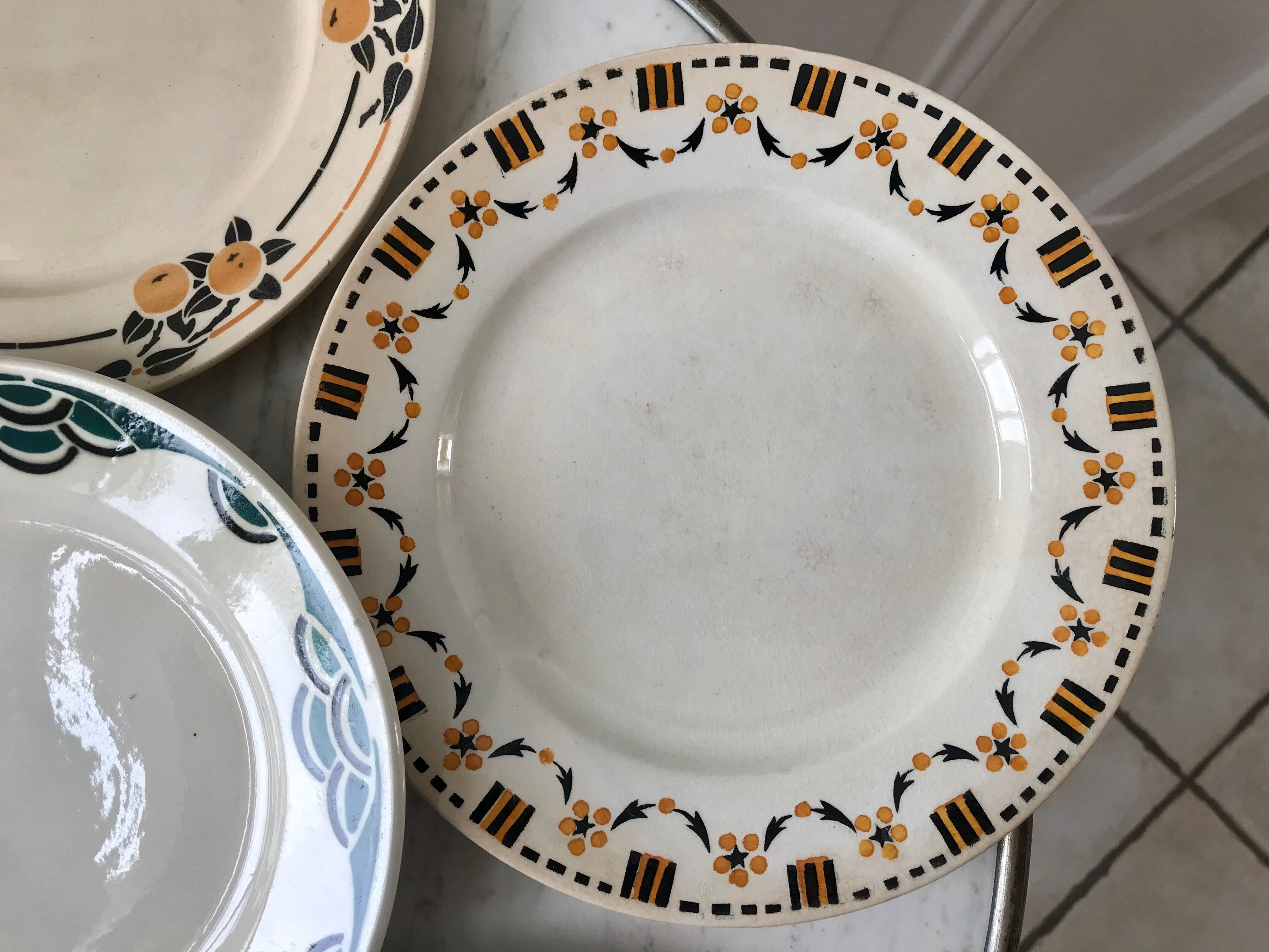 Lot de 6 assiettes à dessert Gien, Digoin "Capri" et "Nomeny", Badonviller "Novelty", "Madeleine"