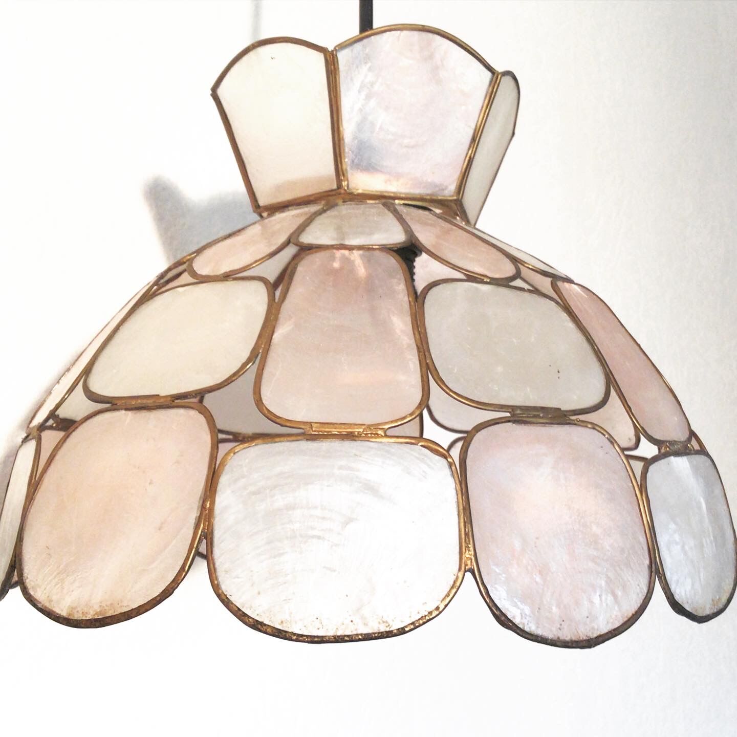 Art Deco mother-of-pearl pendant lamp