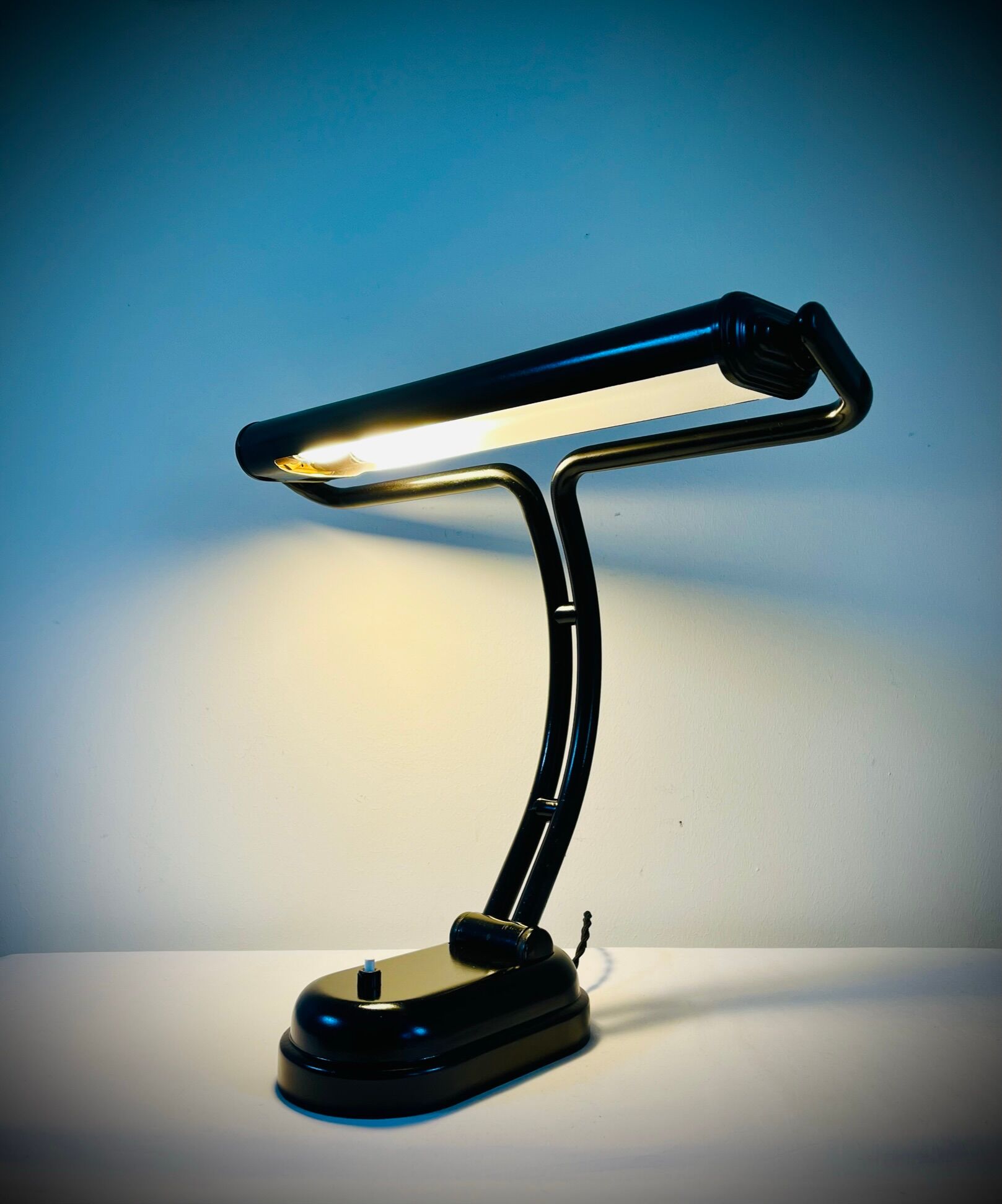 Jumo desk / table lamp