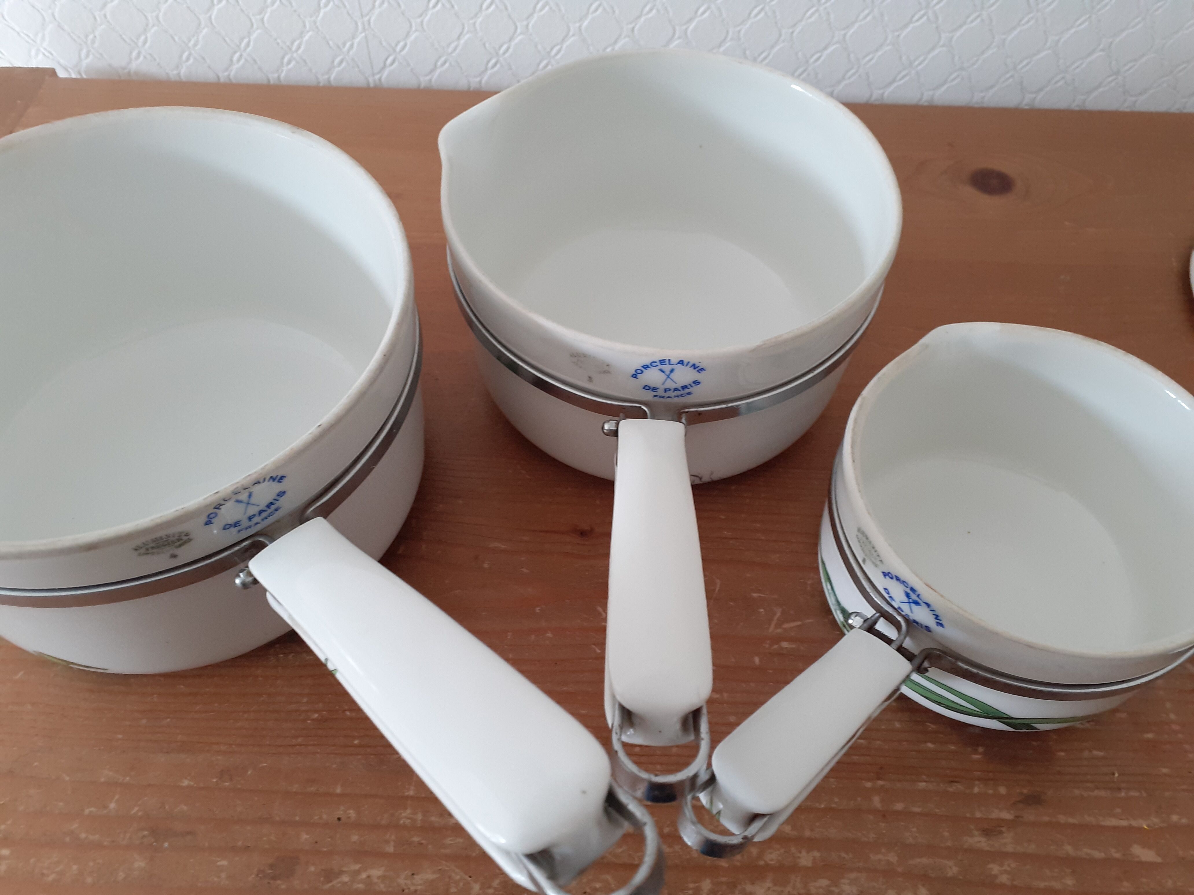 Set of three porcelain pots and pans from Paris- Aluminite Frugier