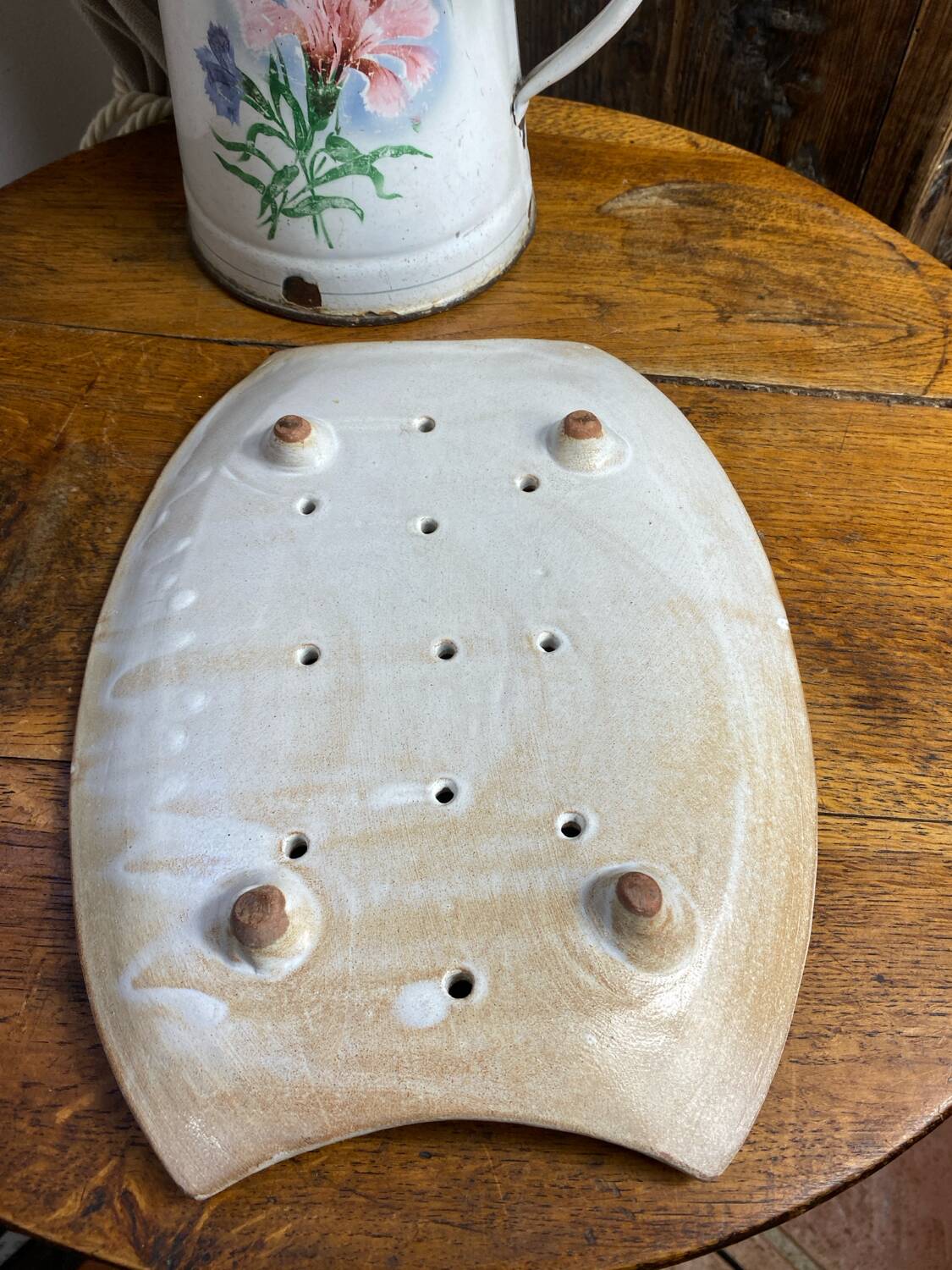 Glazed stoneware asparagus dish