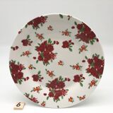 Series of 6 mismatched dessert plates.